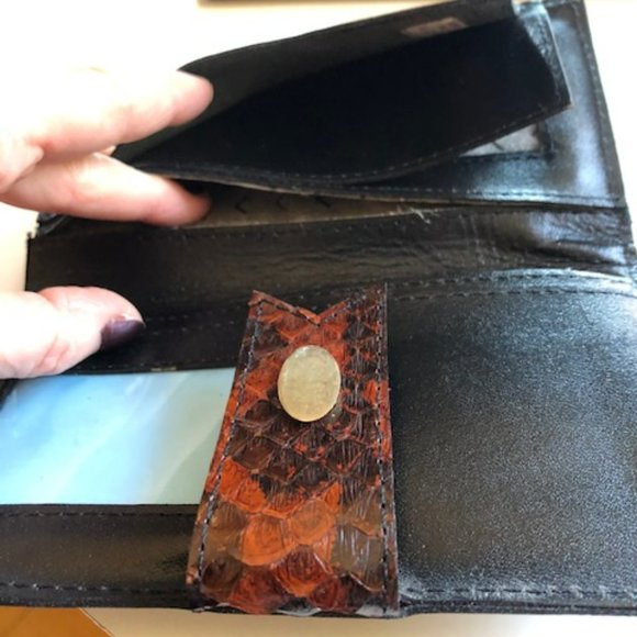 Brown Leather and Snakeskin Wallet. - Picture 7 of 7